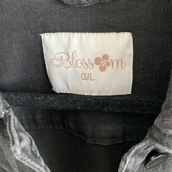 Distressed Vintage BLOSSOM Button Down Women Denim Jacket Black Classic Fit Sz L - Picture 3 of 6